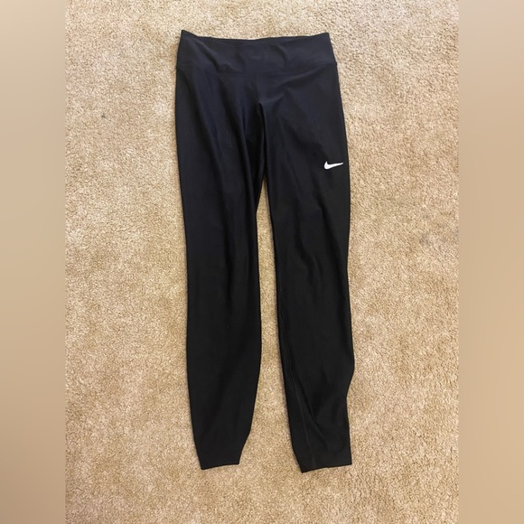 nike leggings in great condition - Picture 1 of 3